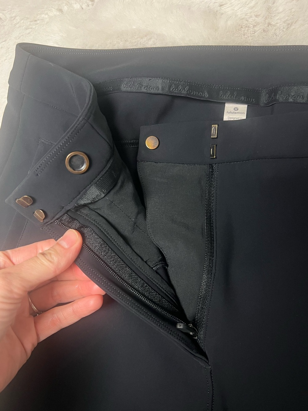 Lululemon On The Move Pant Black Size 8 Travel Friendly Zip Pockets Stretch EUC - Picture 8 of 15